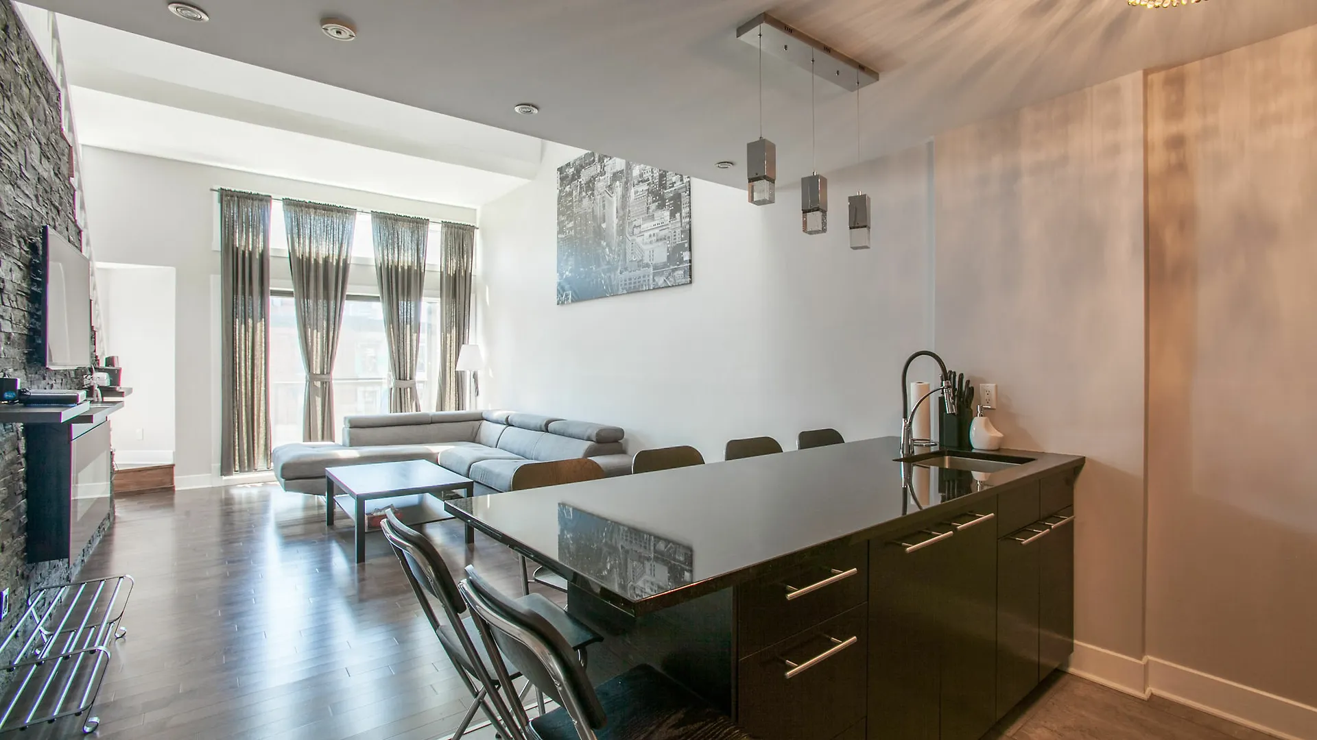 Lmvr - The Sherbrooke Montreal Apartment